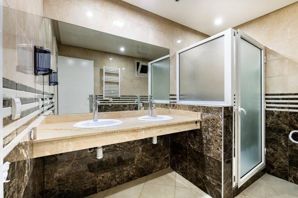 Tt Holidays Hassan Tower 3bedrooms Rabat